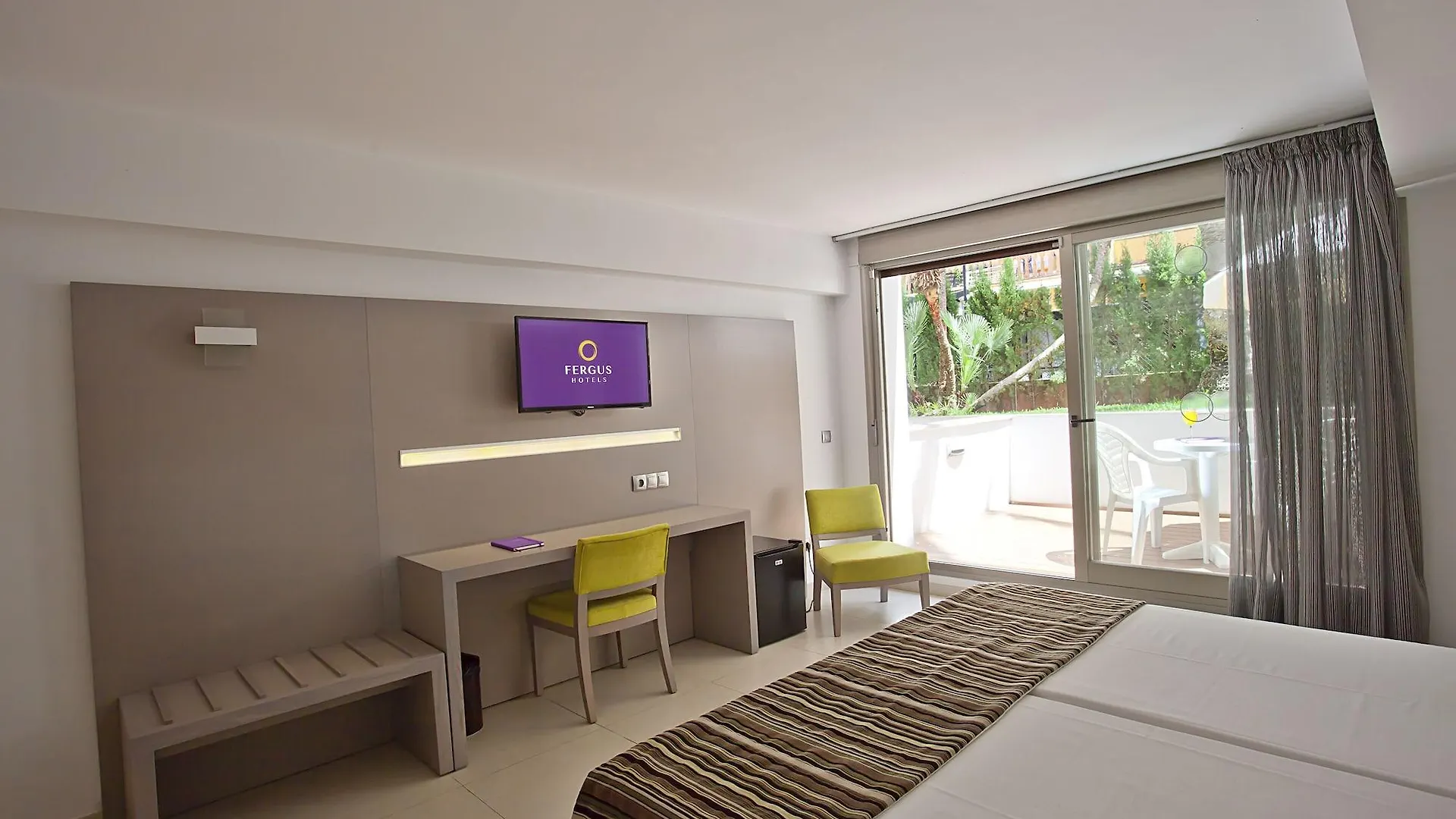 **** Hotel Fergus Bermudas Palmanova Spanien